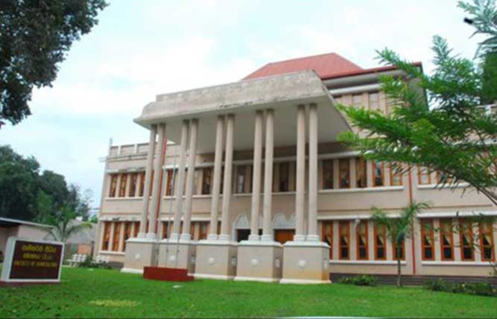 Donation of Library Books to the Agricultural Faculty